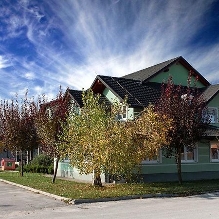 Rooms En Krajcar Cerknica Exterior foto